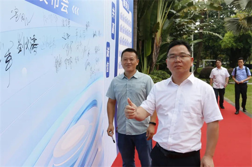 凌宇成功召開智能調(diào)峰干燥機新產(chǎn)品發(fā)布會(圖2)