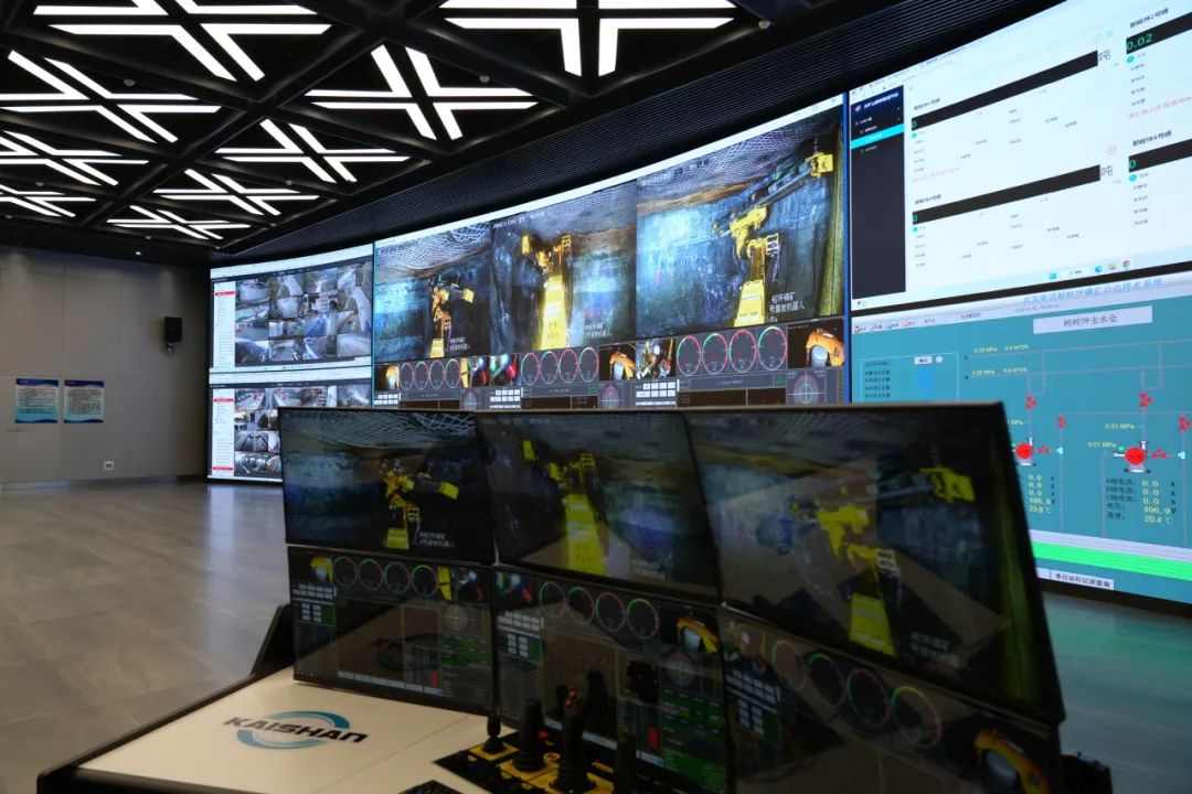 歐洲客戶代表團赴湖北宜昌考察開山重工地下鑿巖機器人(圖5)