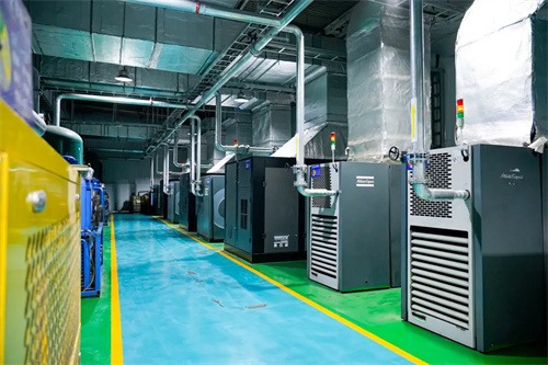 斯可絡壓縮機助力知名外資汽配品牌一級能效站房掛牌！(圖2)