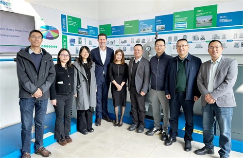 Atlas Copco大中華區(qū)集團(tuán)副總裁樂安瀾一行到紐曼泰克參觀(圖1)