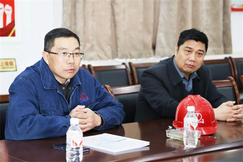 東亞機械助力水泥行業(yè)首個捷豹一級能效空壓站成功掛牌(圖5)