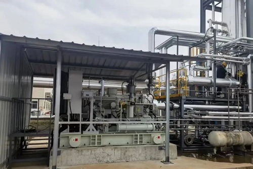 重通集團(tuán)二氯甲烷蒸汽壓縮機(jī)成功調(diào)試(圖1)