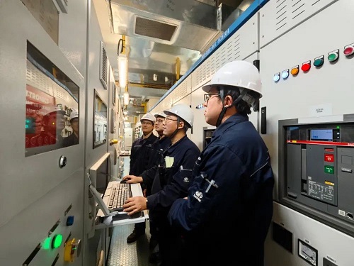 中海油和七〇國內(nèi)燃?xì)怛?qū)動(dòng)壓縮機(jī)組成功完成72小時(shí)連續(xù)運(yùn)行試驗(yàn)(圖1)