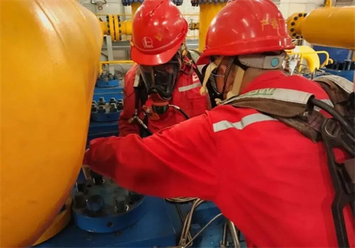 2號(hào)增壓站高硫壓縮機(jī)組4000小時(shí)二次維護(hù)工作完成(圖2)