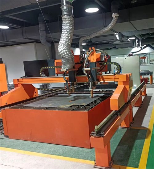 55KW風(fēng)冷無油螺桿空氣壓縮機(jī)和后處理成套設(shè)備(圖1)