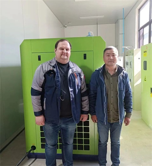 55KW風(fēng)冷無油螺桿空氣壓縮機(jī)和后處理成套設(shè)備(圖3)