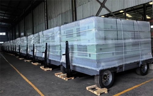 陜西移山為俄羅斯定制20臺柴油移動螺桿空氣壓縮機(jī)(圖1)