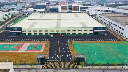 100多套螺桿式空氣壓縮機批量出口歐洲(圖3)